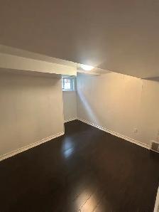 McMaster Female Student House Room for Rent (Short Term) - Photo 3