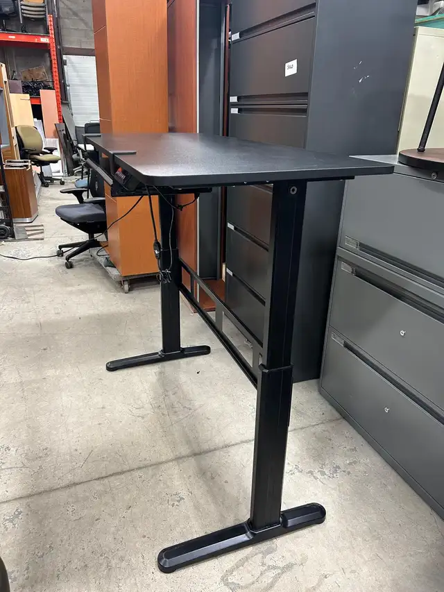 Excellent Quality Used Tables for Sale in your Budget - Call Us
