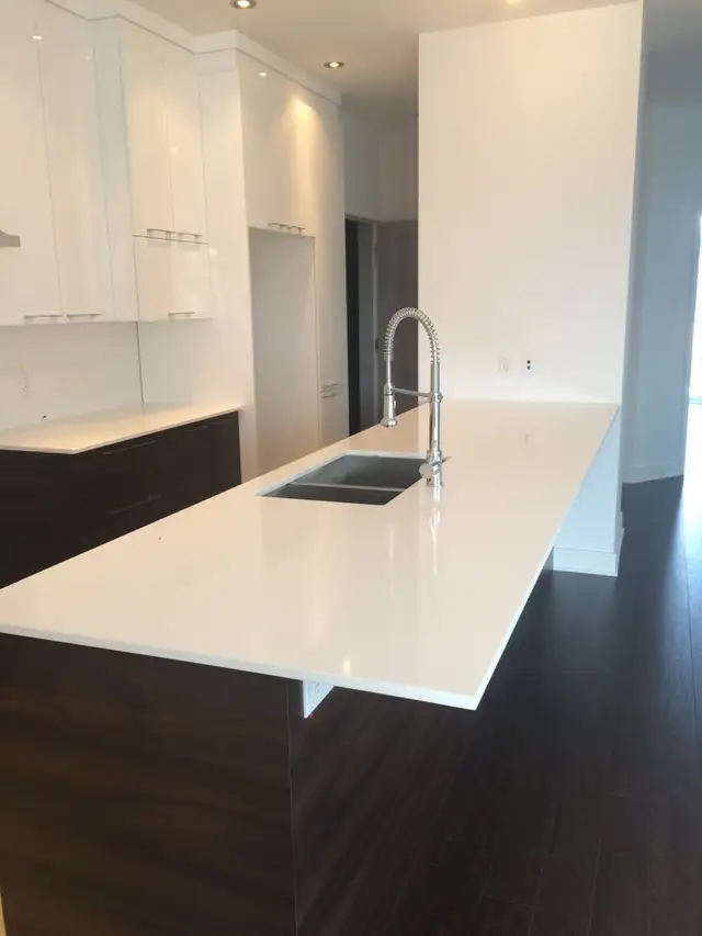 Grand condo neuf 4 ½ à louer à Saint-Jean!