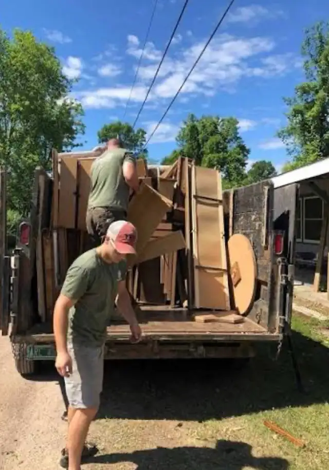 Toront Junk Removal - JUNKTEENS