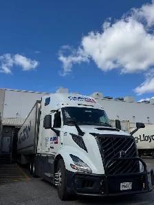 HIRING CLASS 1  DRIVERS! DAILY HOME! LONGUEIL QC TERMINAL. - Photo 2