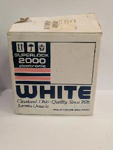 (B4023) White Superlock 2000 ATS Electronic Serger Overlock M... - Photo 9