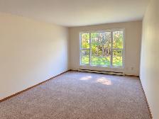 2 Bedroom Apartment - October 15th! - Photo 2