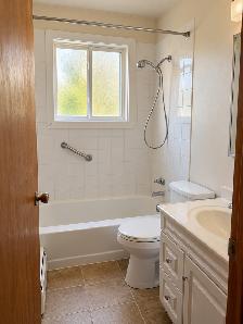 2 Bedroom Apartment - October 15th! - Photo 4
