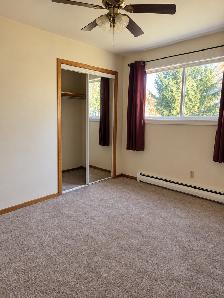 2 Bedroom Apartment - October 15th! - Photo 5