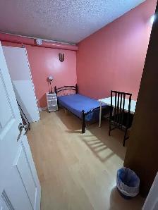 Chinatown center: A room to rent
