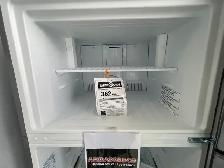 NEW 30" Moffat Top Freezer Fridge (18 Cu.Ft) Stainless Steel - Photo 6