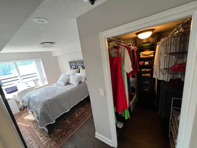Nov1st,King/John,Ptivate Master Bedroom Bathroom,in3-Bedroom Apt