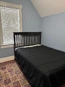 Large Furnished Room for Rent - Photo 4