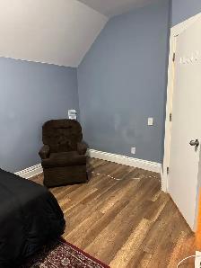 Large Furnished Room for Rent - Photo 5
