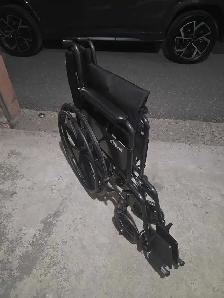 Wheelchair - Great Condition - Photo 3