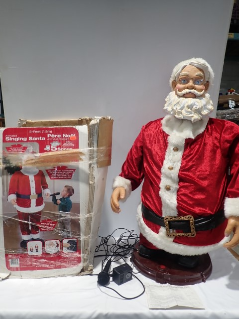 Animated Singing Santa