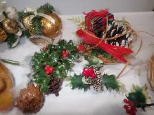 Retro-Style Christmas Ornaments - Photo 3