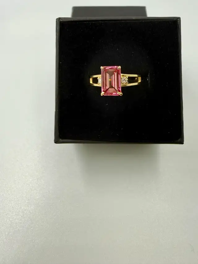 Women's 10K Gold Ring w 2 Ct Lab. Pink Diamond~Comes w Appraisal