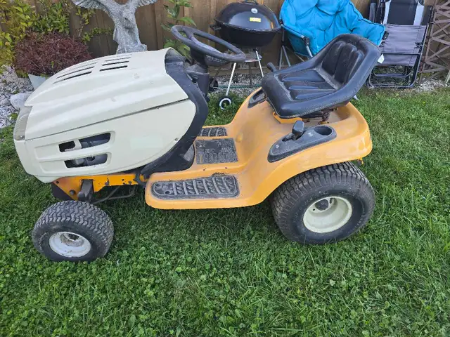 Cub Cadet 1000 Series