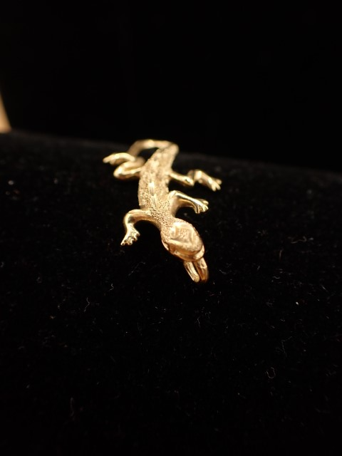 14k Gold Lizard pendant