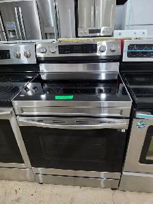 NEWER MODEL Samsung 30' Stainless Steel Electric Glass Top Stove