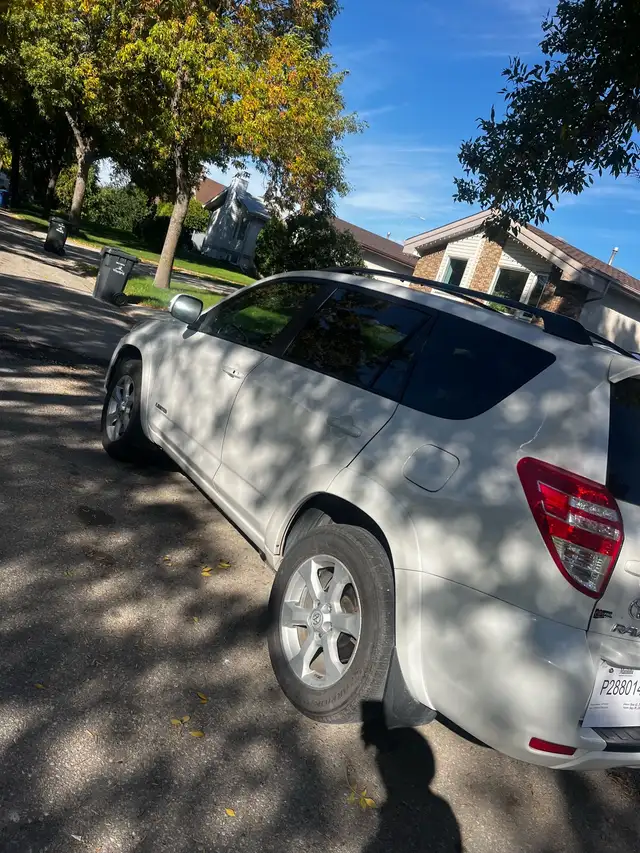 2012 Toyota RAV4 limited  4wd certified