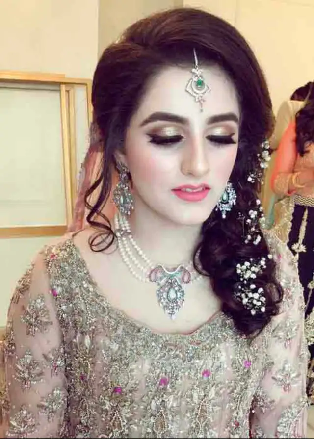Professional makeup/hair $150 bridal/party in studio/mobile Ne