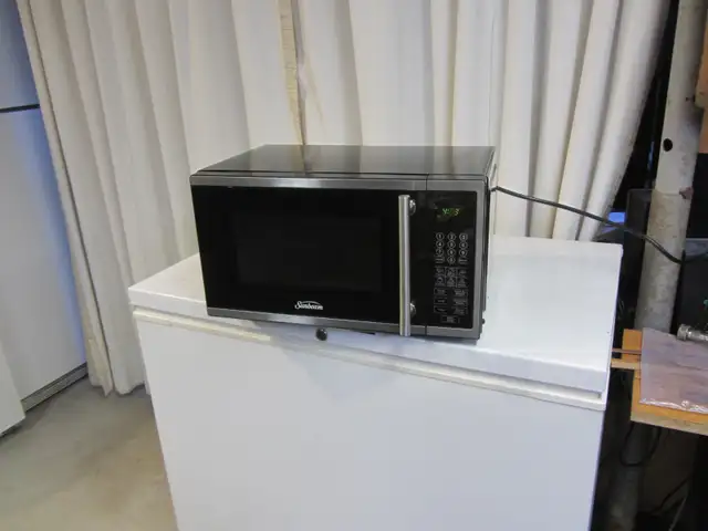 Micro-ondes noir / Black Sunbeam microwave