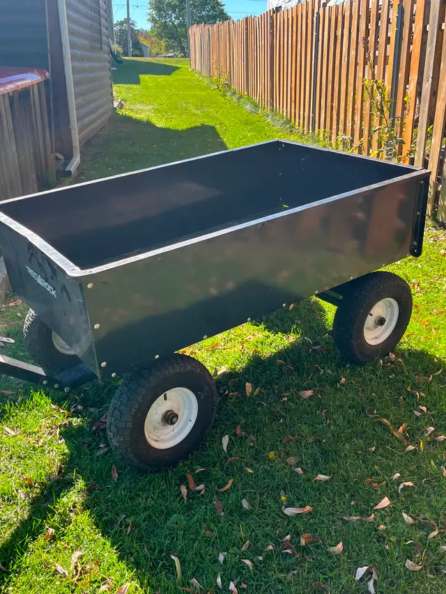 Outdoor yard cart