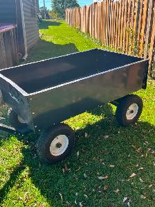 Outdoor yard cart