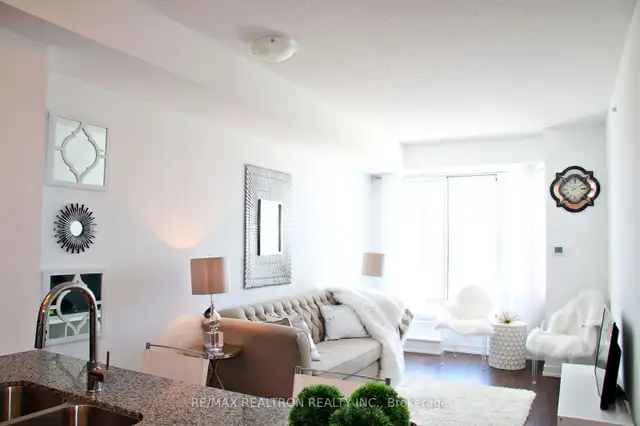 Beautiful Condo with 1 Bedroom   Den with Huge Terrace!