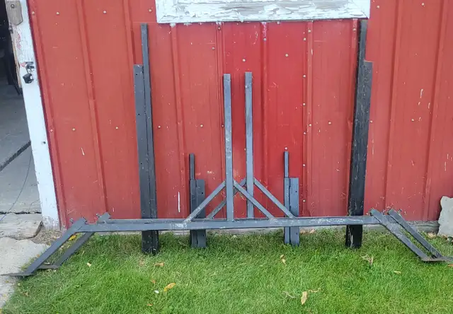 SIGN STAND