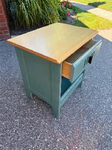End table/night table - Photo 2