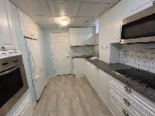 Lakefront 3 bedroom detached w/ self contained basement apt - Photo 9