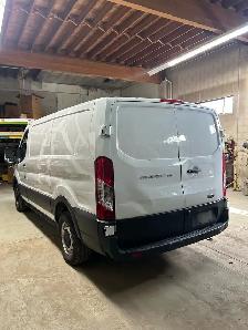 2021 Ford Transit Cargo Van - Photo 2