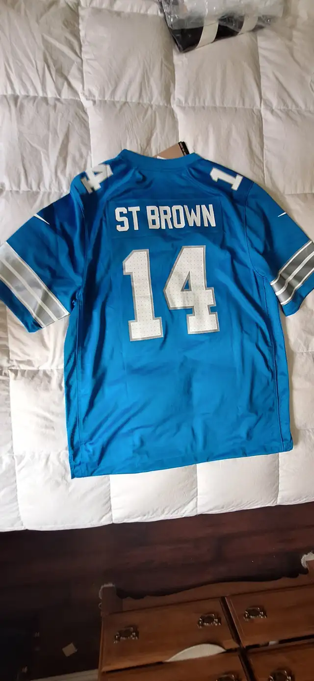 FOR SALE .. Detriot Lions Football Jerseys