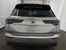 2025 Mitsubishi Outlander - Photo 10