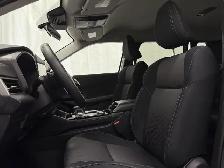 2025 Mitsubishi Outlander - Photo 22