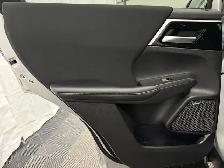 2025 Mitsubishi Outlander - Photo 37