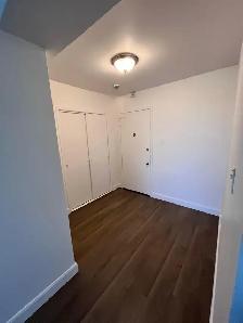 Beautiful Renovated Two Bedroom Apartment for October HOT - Photo 5