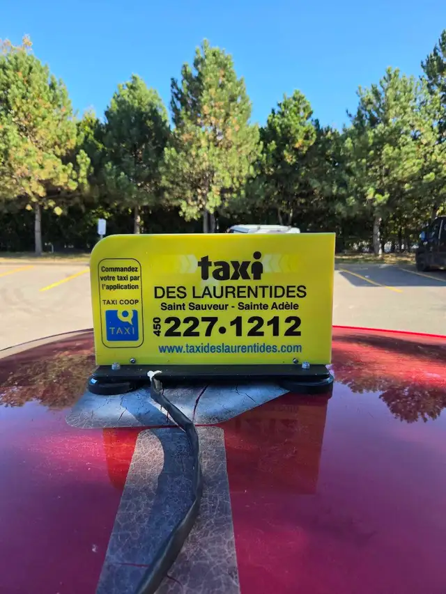 Tablette Taxi à louer sans voiture Saint Sauveur