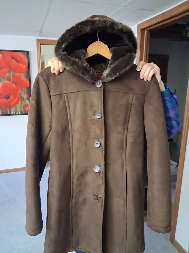 Ladies Small Dark Brown Hooded Winter Coat