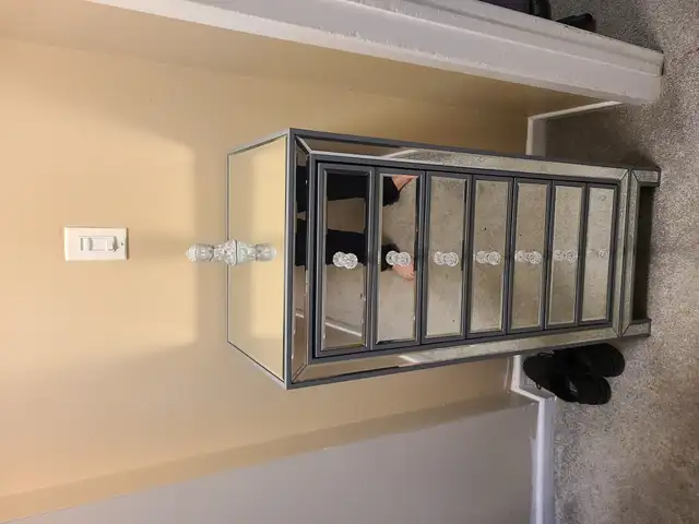Leon's mirrored Dresser