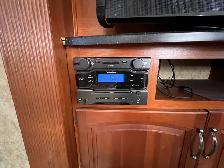 2012 KEYSTONE COUGAR 323MKS, SPACIOUS, COUPLES UNIT - Photo 12