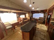 2012 KEYSTONE COUGAR 323MKS, SPACIOUS, COUPLES UNIT - Photo 20