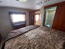 2012 KEYSTONE COUGAR 323MKS, SPACIOUS, COUPLES UNIT - Photo 21