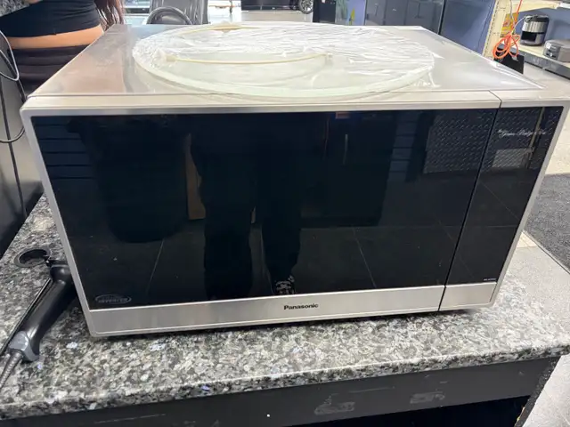 Panasonic Genius Presteige Microwave oven