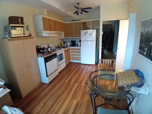 Sous location Grand 4 1/2 meublé tout compris sur 2 étages