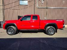 2016 Toyota Tacoma TRD OFF ROAD 4X4 / 6 SPEED MANUAL ! Bas Kilom - Photo 4