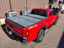 2016 Toyota Tacoma TRD OFF ROAD 4X4 / 6 SPEED MANUAL ! Bas Kilom - Photo 9