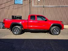 2016 Toyota Tacoma TRD OFF ROAD 4X4 / 6 SPEED MANUAL ! Bas Kilom - Photo 11
