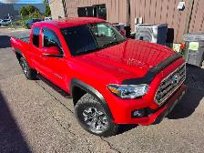 2016 Toyota Tacoma TRD OFF ROAD 4X4 / 6 SPEED MANUAL ! Bas Kilom - Photo 12