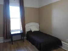 Room for rent Smiths Falls Oct 1st, 16th or November 1st - Photo 4