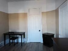 Room for rent Smiths Falls Oct 1st, 16th or November 1st - Photo 6